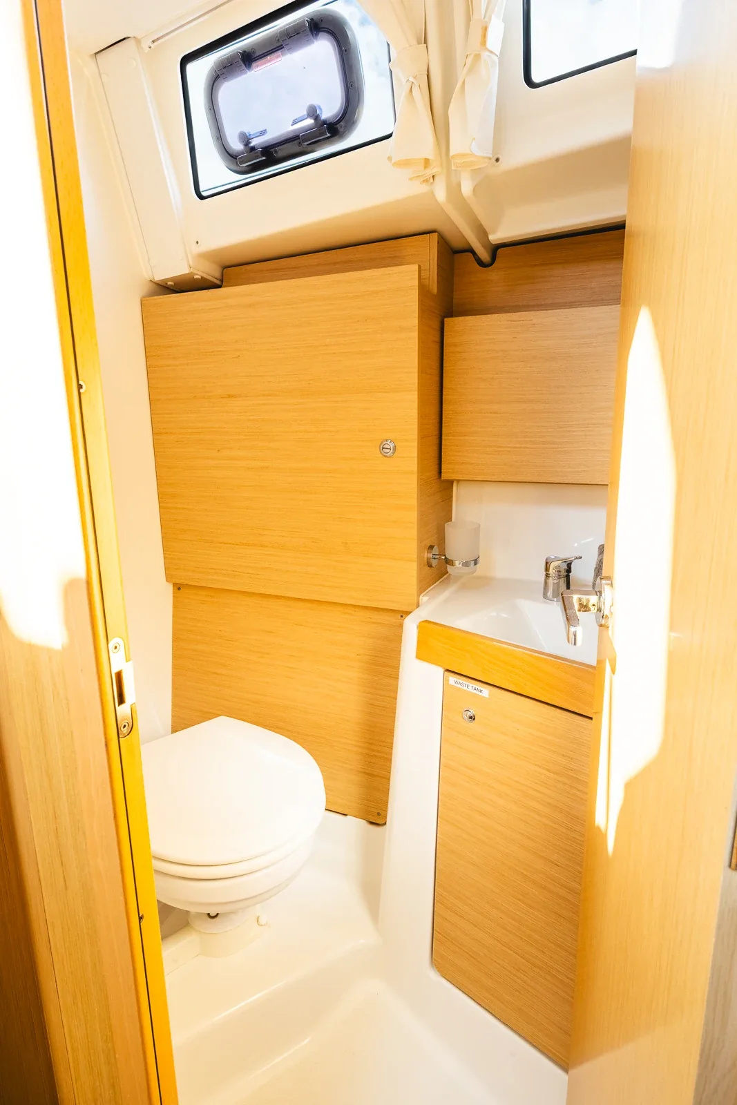 Yacht BENETEAU Oceanis 38.1 - Elisa - Foto 1