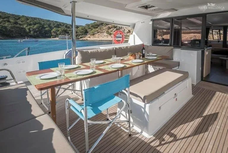 Yacht FOUNTAINE PAJOT Saona 47 - Aurora 381 - Foto 1
