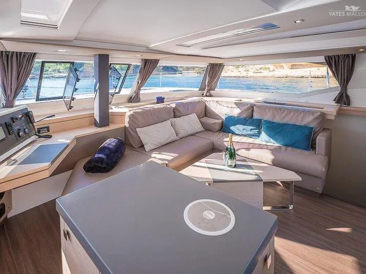 Yacht FOUNTAINE PAJOT Saona 47 - Aurora 381 - Foto 1