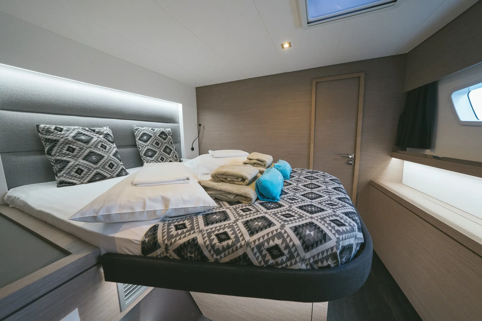 Yacht FOUNTAINE PAJOT Saona 47 - Aqua Spirit - Foto 1
