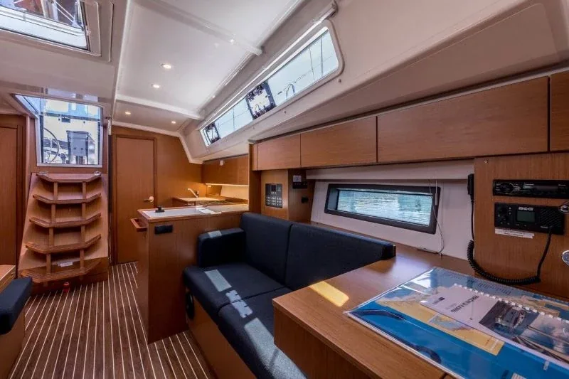 Yacht BAVARIA C42 - Adria Marijana