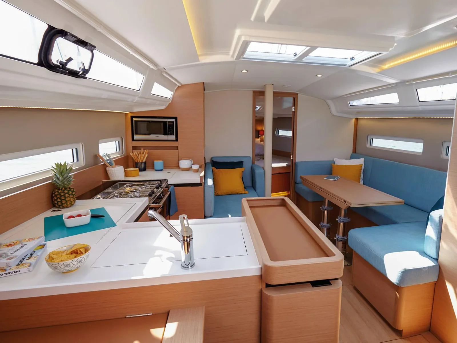 Yacht JEANNEAU Sun Odyssey 410 - Alma Libre VI