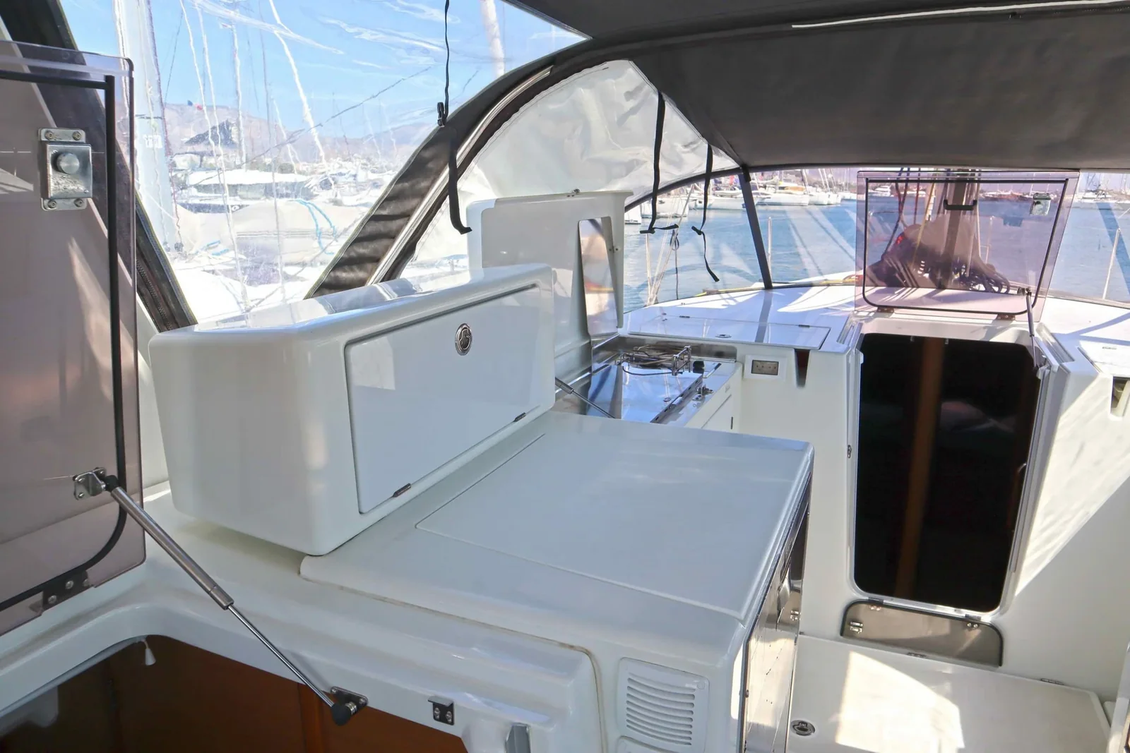 Yacht JEANNEAU Sun Loft 47 - Sun Rise III - Foto 1