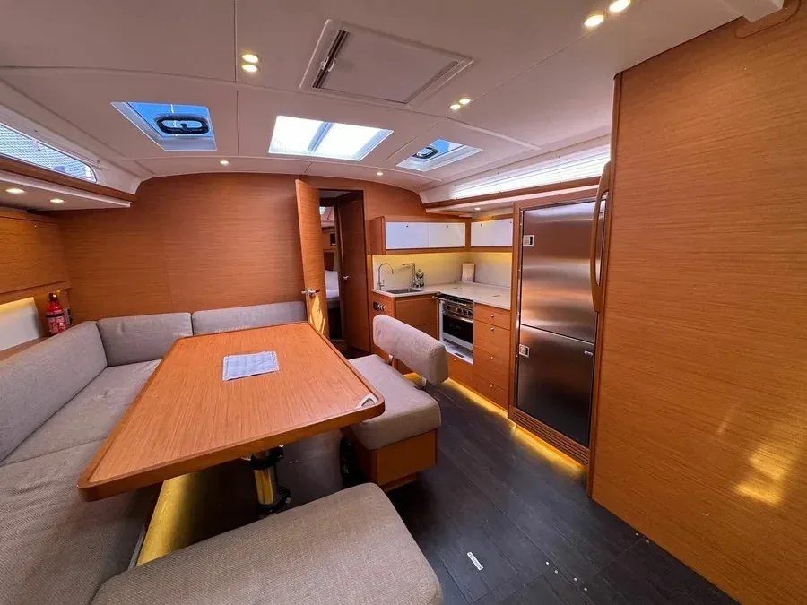 Yacht DUFOUR 470 - Scrusciu du Mari - Foto 1