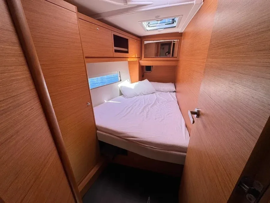 Yacht DUFOUR 470 - Scrusciu du Mari - Foto 1