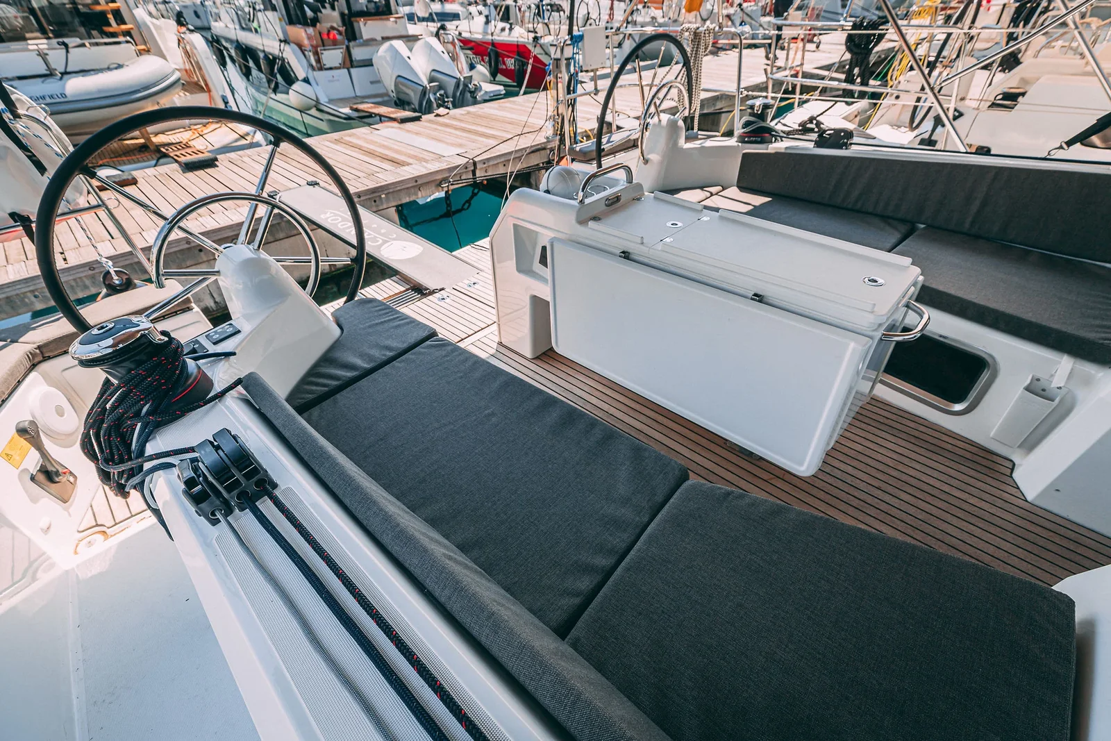 Yacht JEANNEAU Sun Odyssey 410 - E! - Foto 1