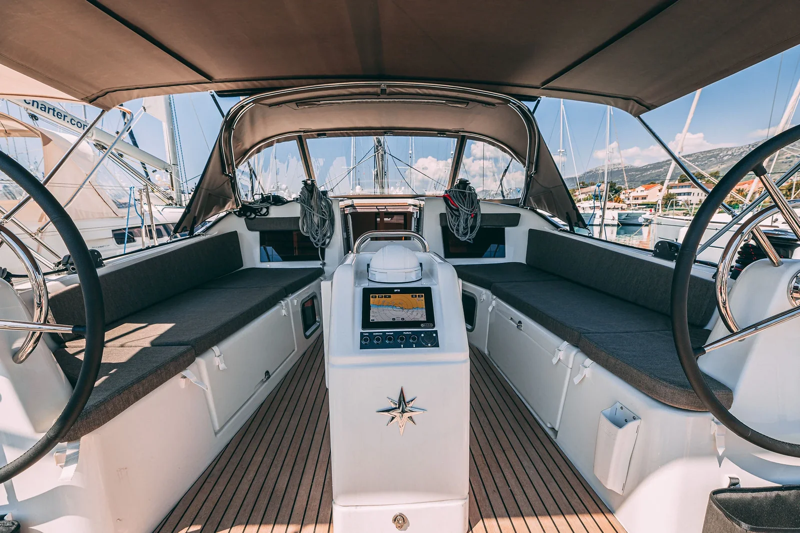 Yacht JEANNEAU Sun Odyssey 410 - E! - Foto 1