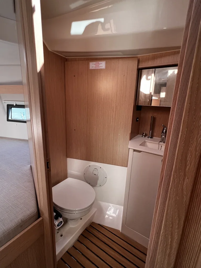 Yacht BAVARIA C38 - Kirke - Foto 1