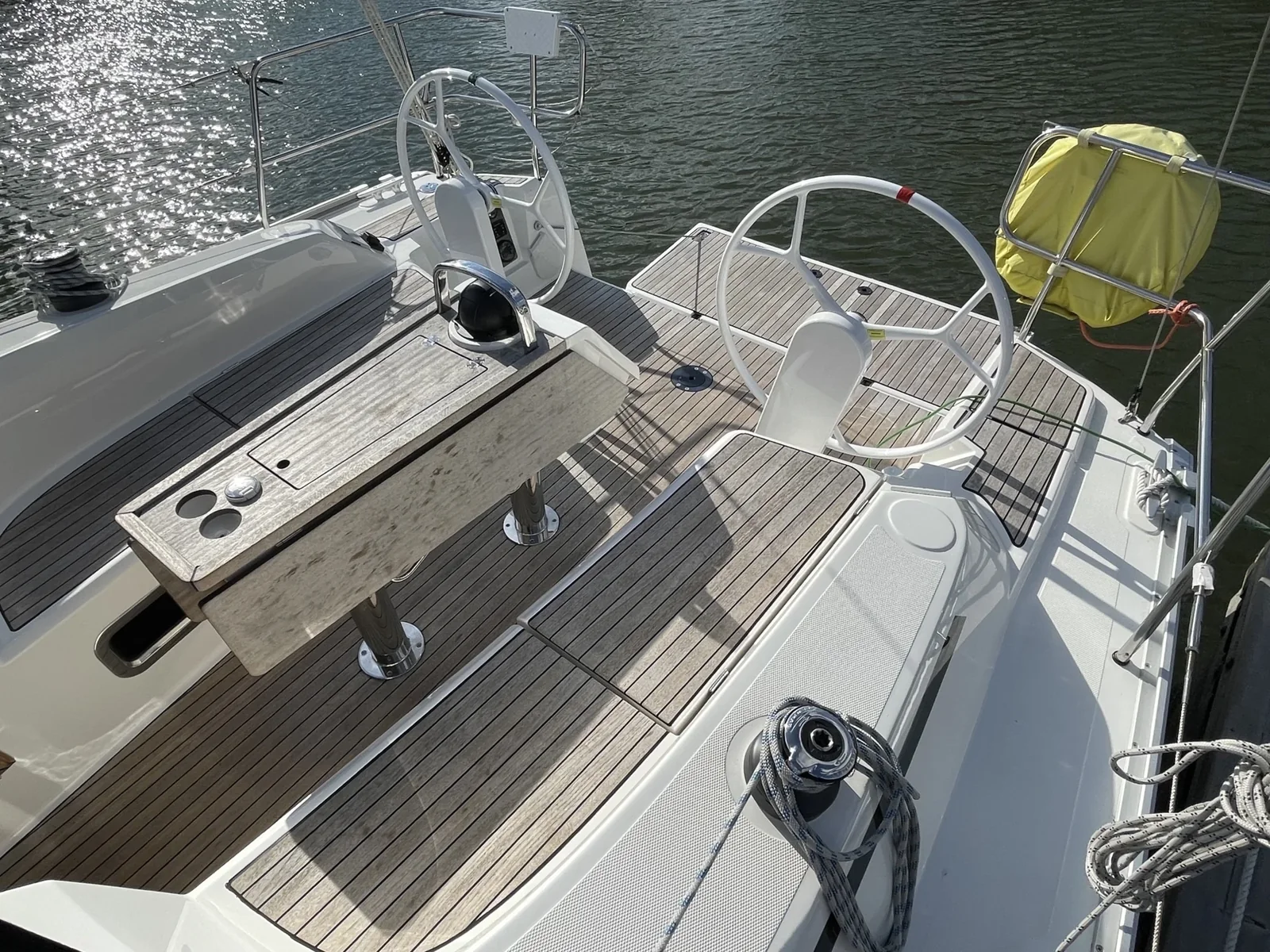 Yacht BAVARIA Cruiser 34 - Eighteen