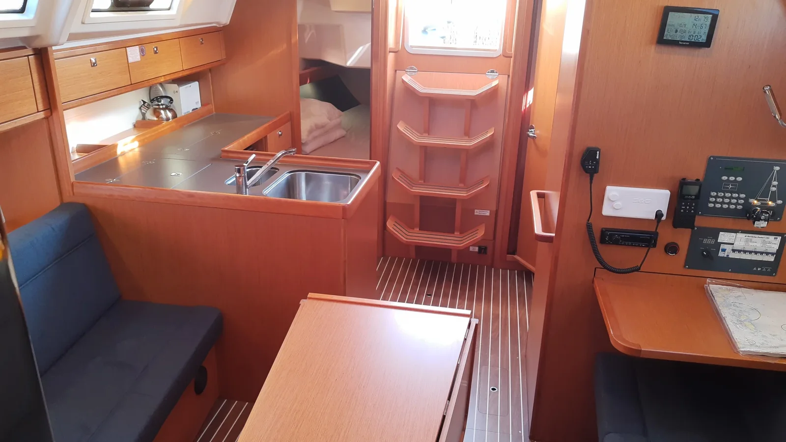 Yacht BAVARIA Cruiser 37 - Sixteen - Foto 1