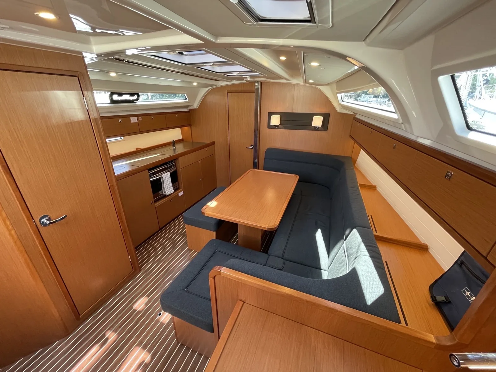 Yacht BAVARIA Cruiser 41 - Ten - Foto 2