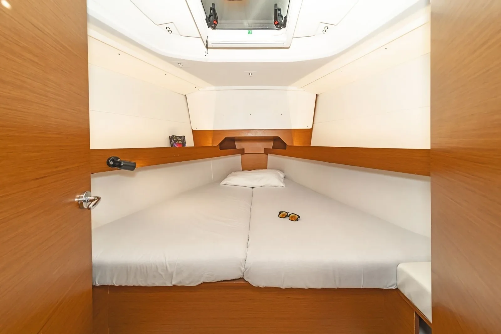 Yacht JEANNEAU Sun Odyssey 389 - Agios Georgios - Foto 1