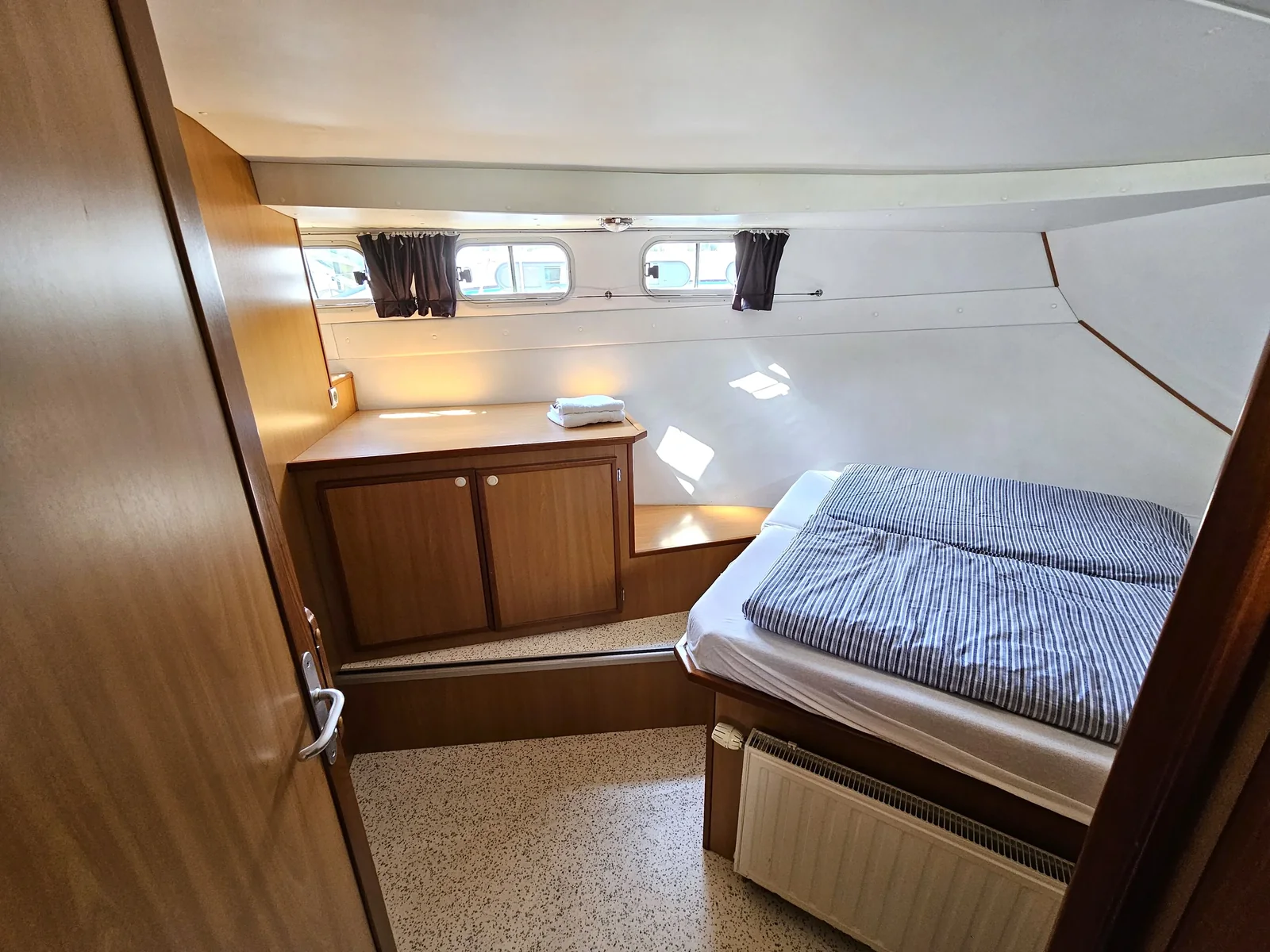 Yacht CHANTIER CPC Tarpon 37 DP - Persephone - Foto 1