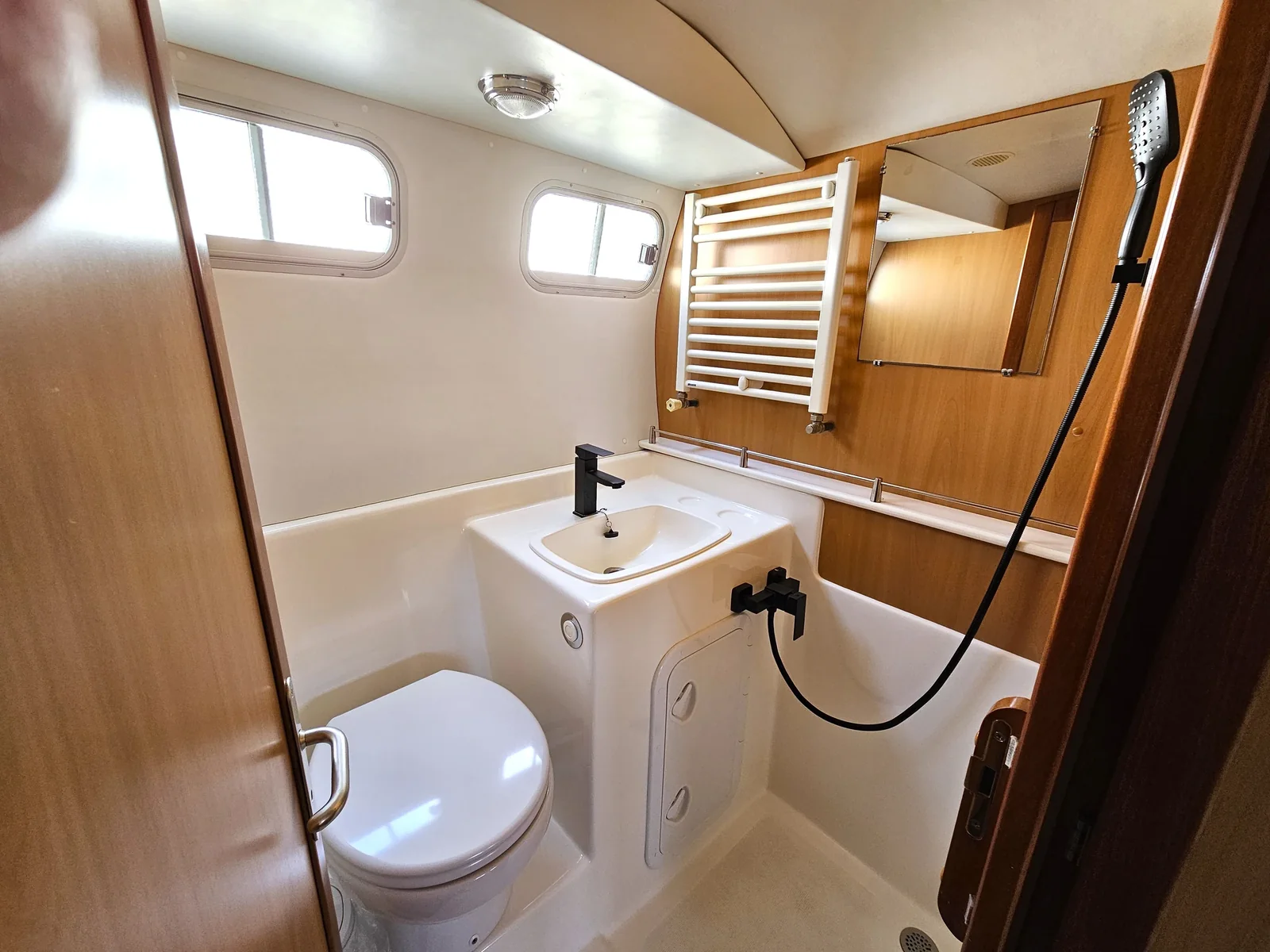Yacht CHANTIER CPC Tarpon 37 DP - Persephone - Foto 1