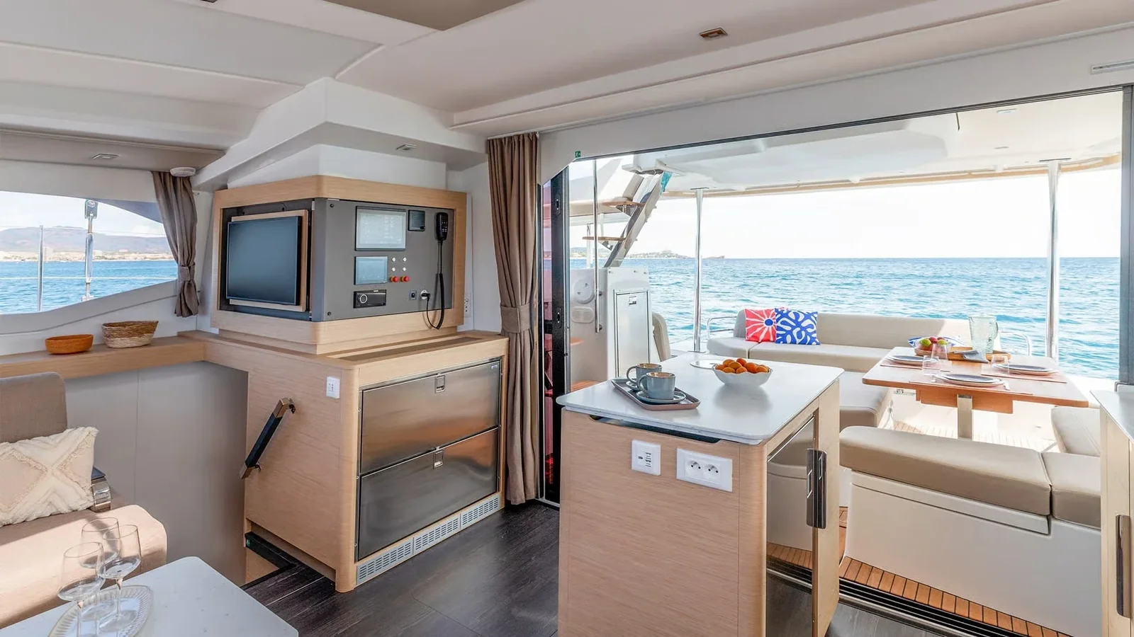 Yacht FOUNTAINE PAJOT 44 - Foto 1