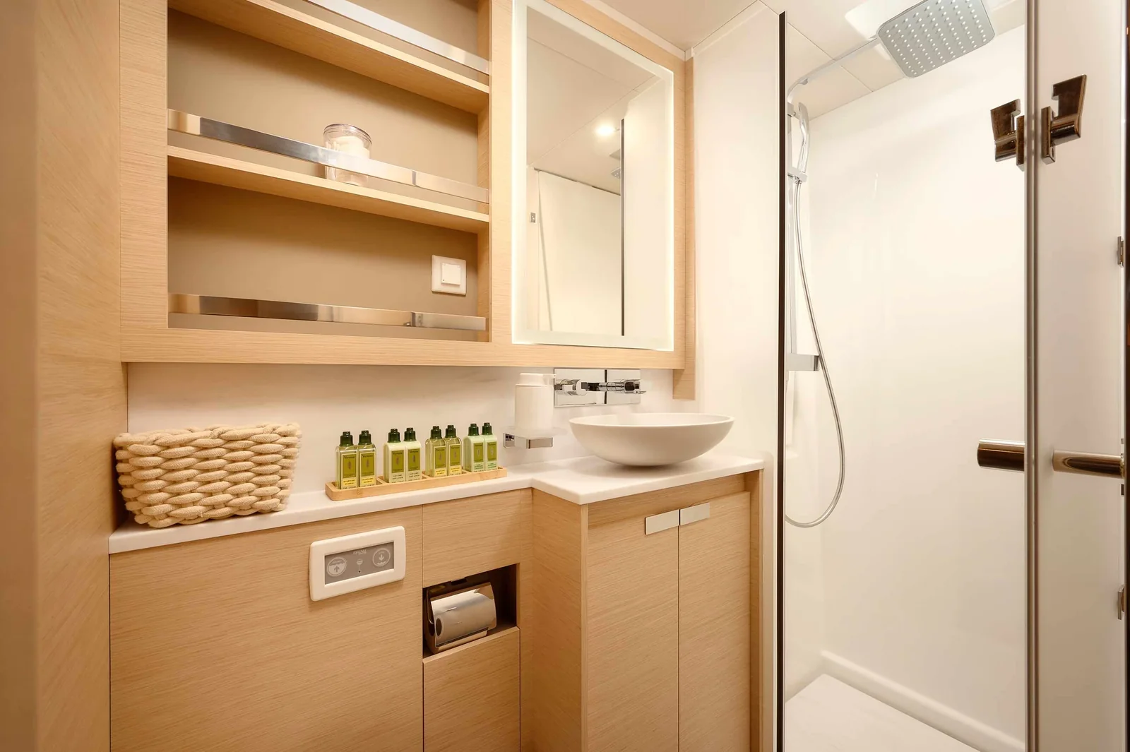 Yacht FOUNTAINE PAJOT Alegria 67 - Premium + - Foto 1
