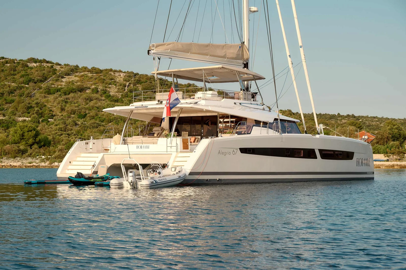 Yacht FOUNTAINE PAJOT Alegria 67 - Premium + - Foto 1