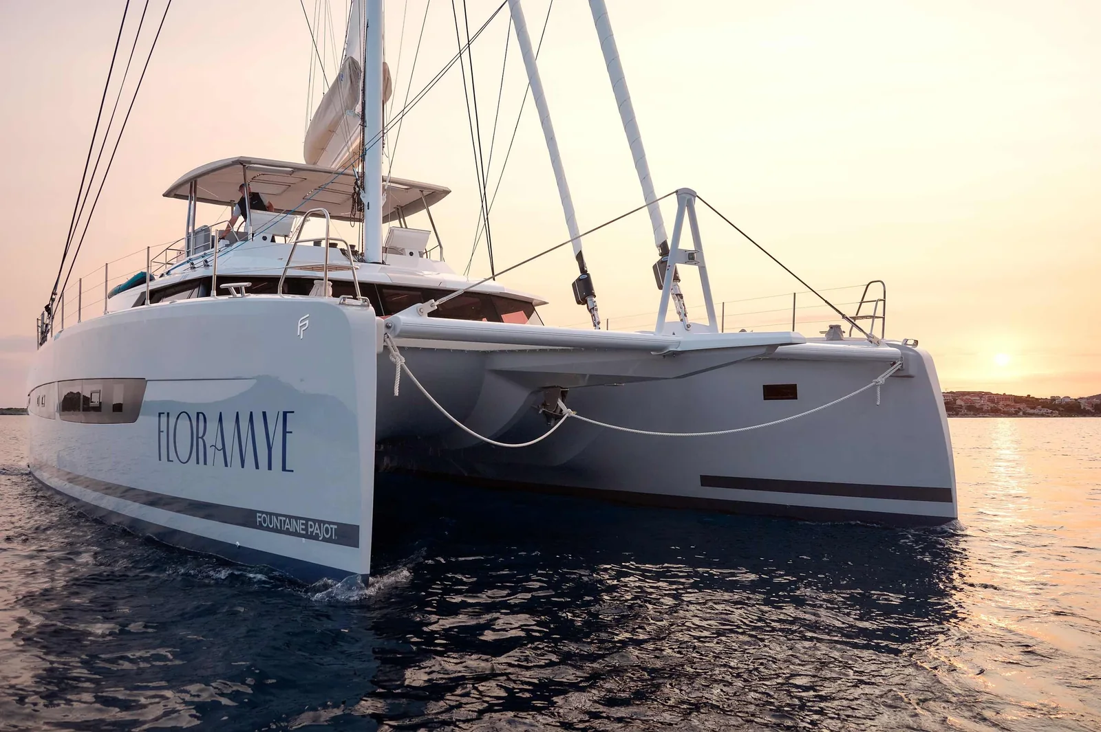 Yacht FOUNTAINE PAJOT Alegria 67 - Premium + - Foto 1