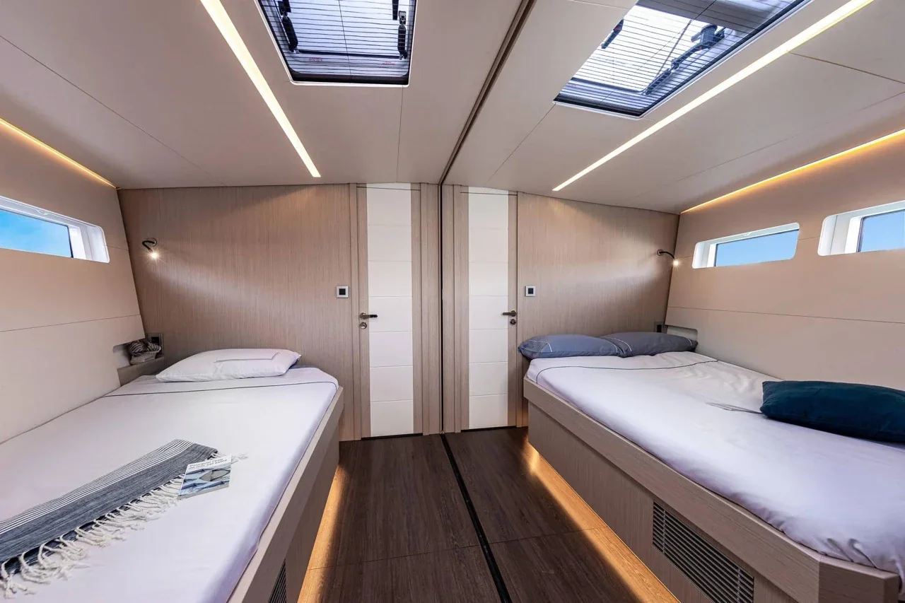 Yacht JEANNEAU 60 - Elyvian Breeze
