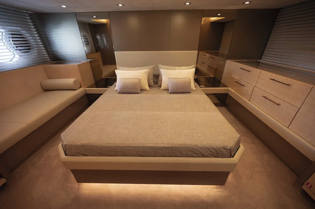 Yacht MONTE CARLO Monte Carlo 66 - Five weeks