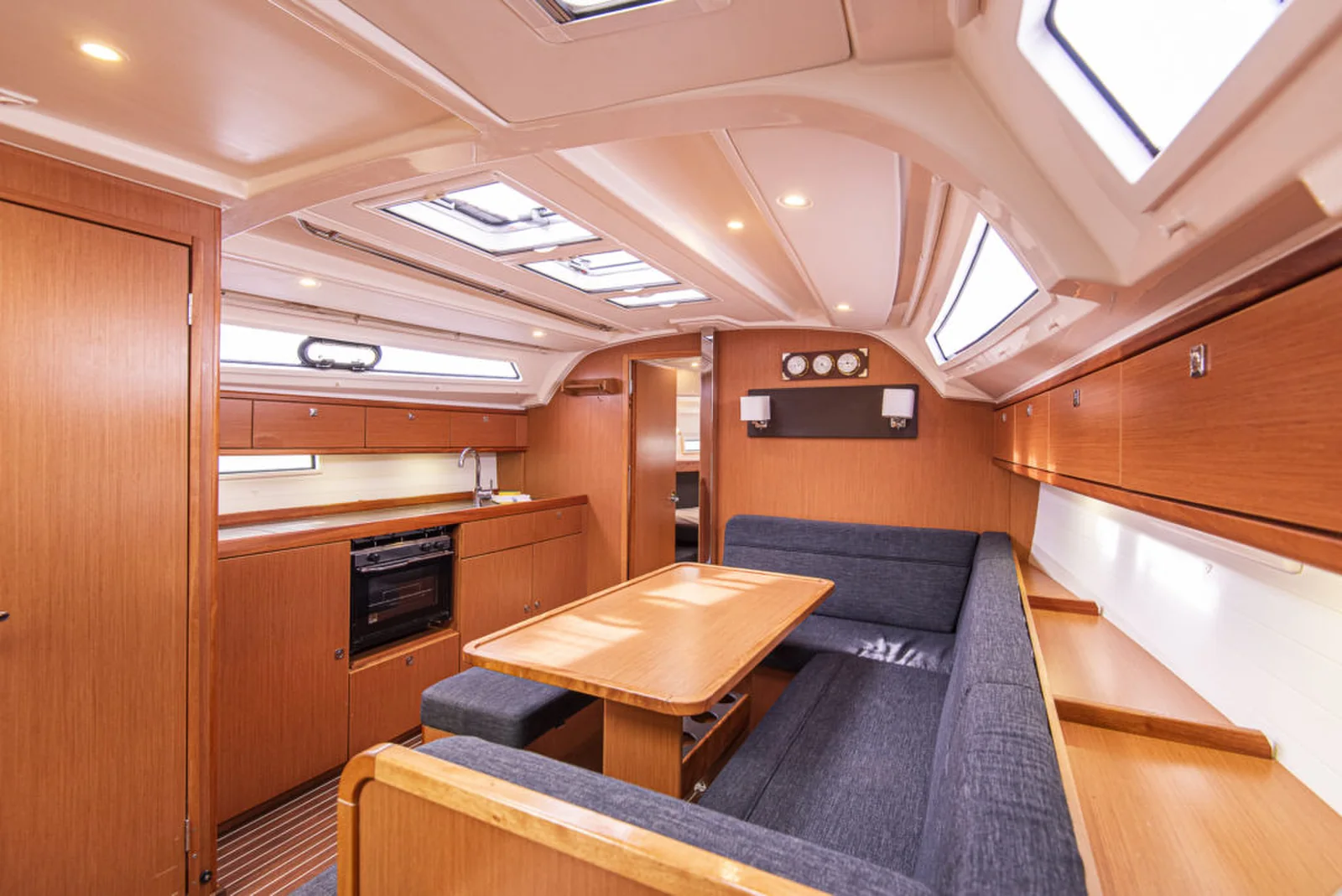 Yacht BAVARIA Cruiser 41 - Libeccio - Foto 1