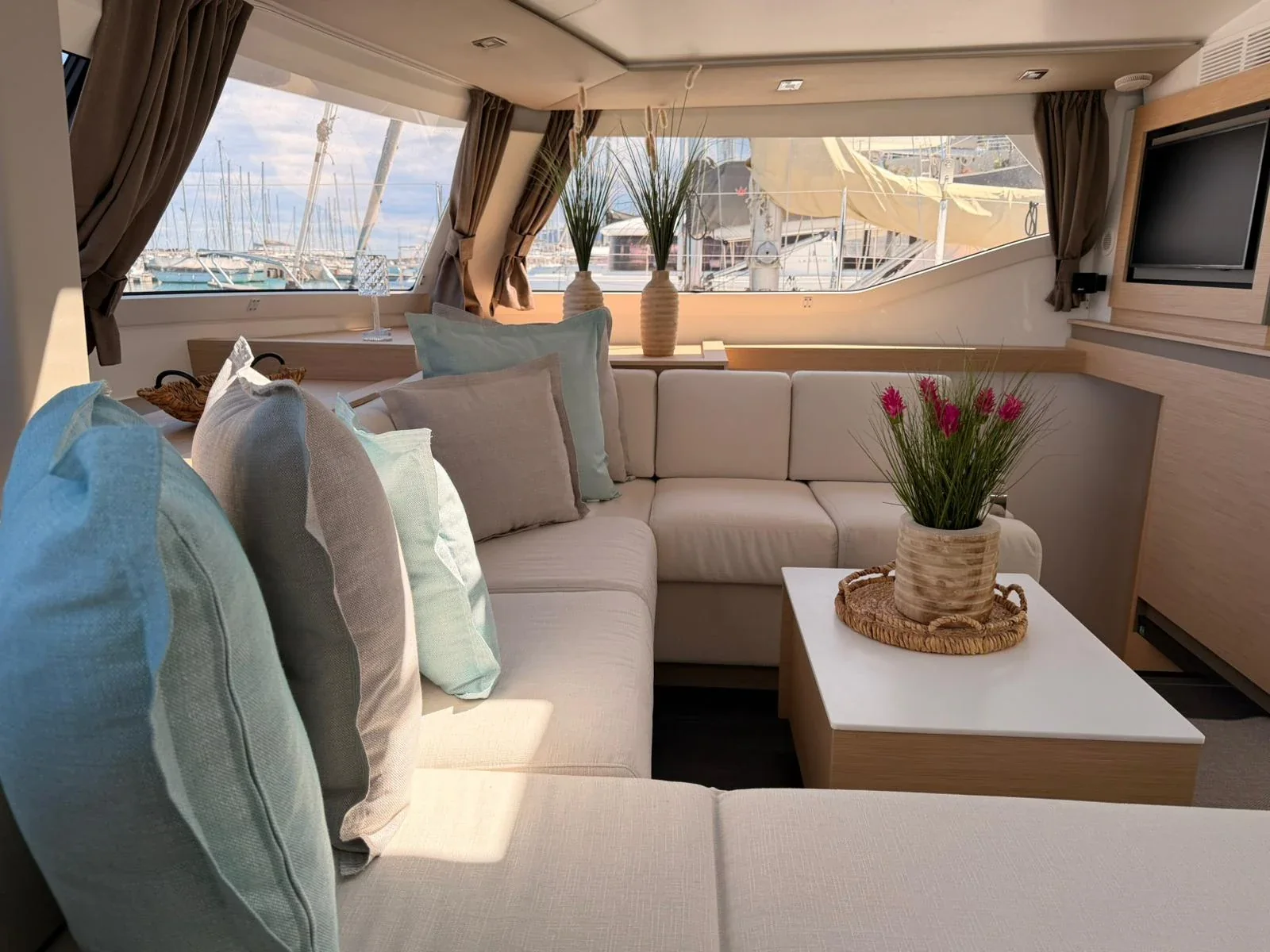 Yacht FOUNTAINE PAJOT Elba 45 - Blu Dolphin - Foto 1