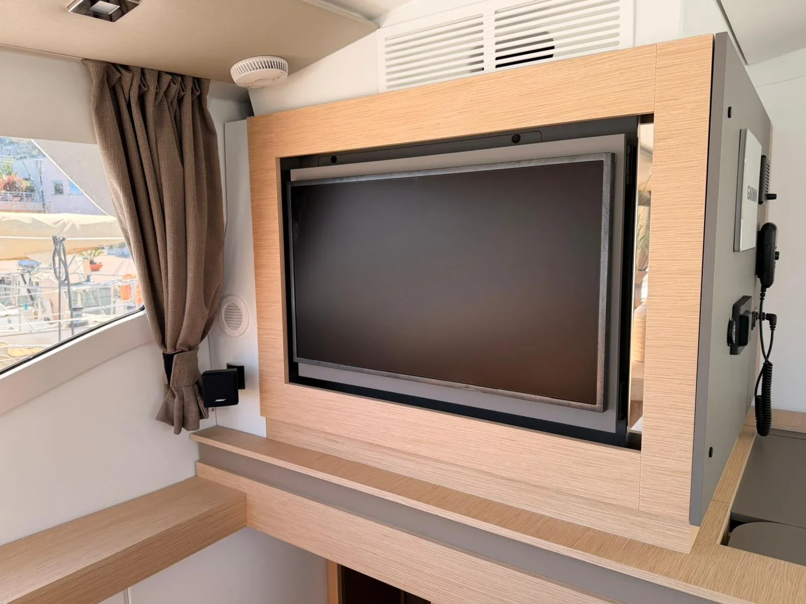 Yacht FOUNTAINE PAJOT Elba 45 - Blu Dolphin - Foto 1