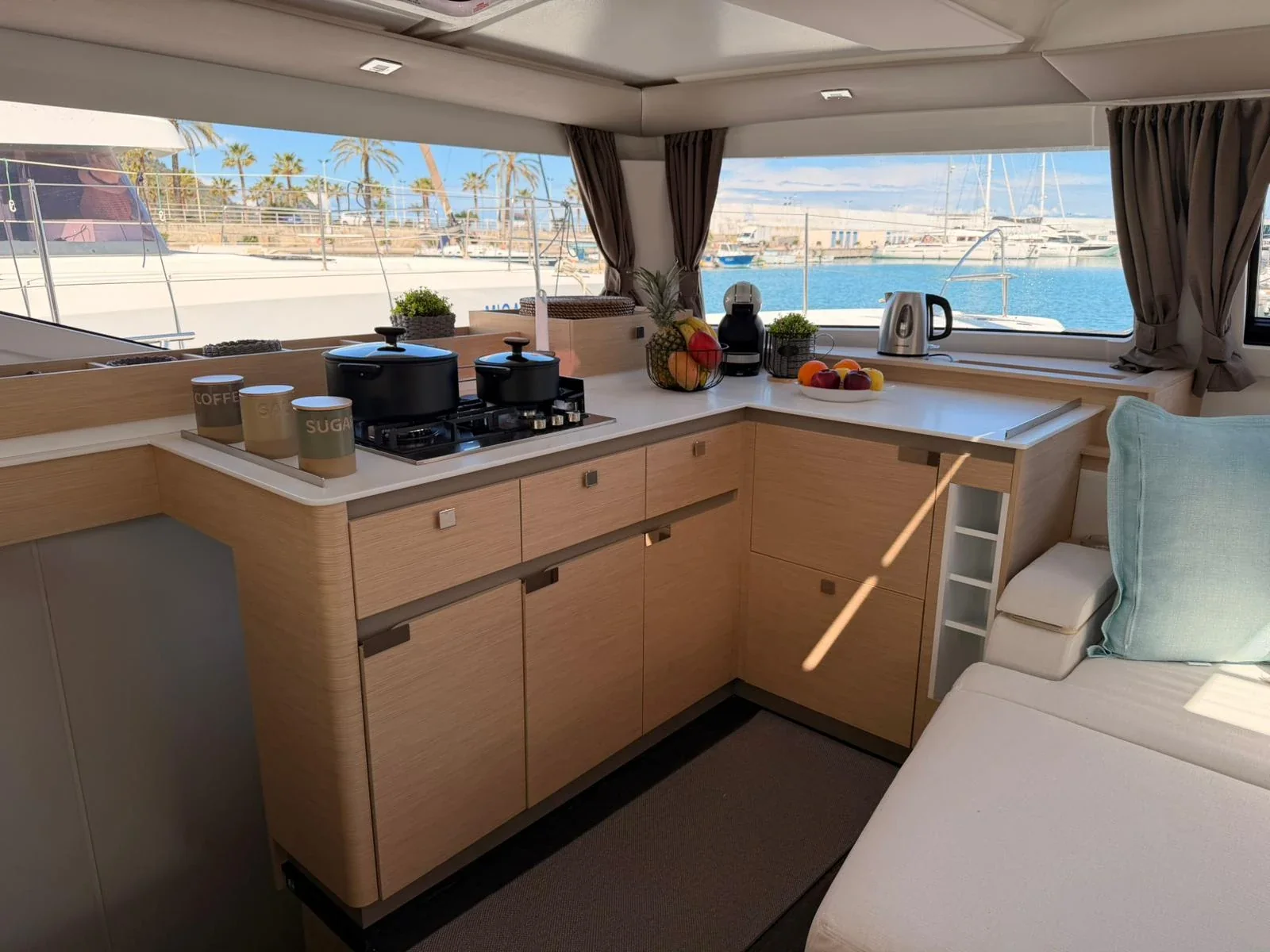 Yacht FOUNTAINE PAJOT Elba 45 - Blu Dolphin - Foto 1