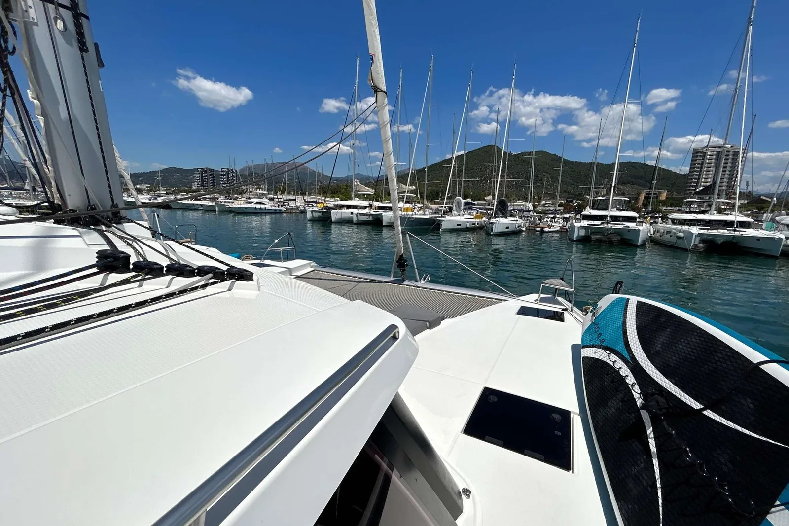 Yacht FOUNTAINE PAJOT Elba 45 - Krug - Foto 1