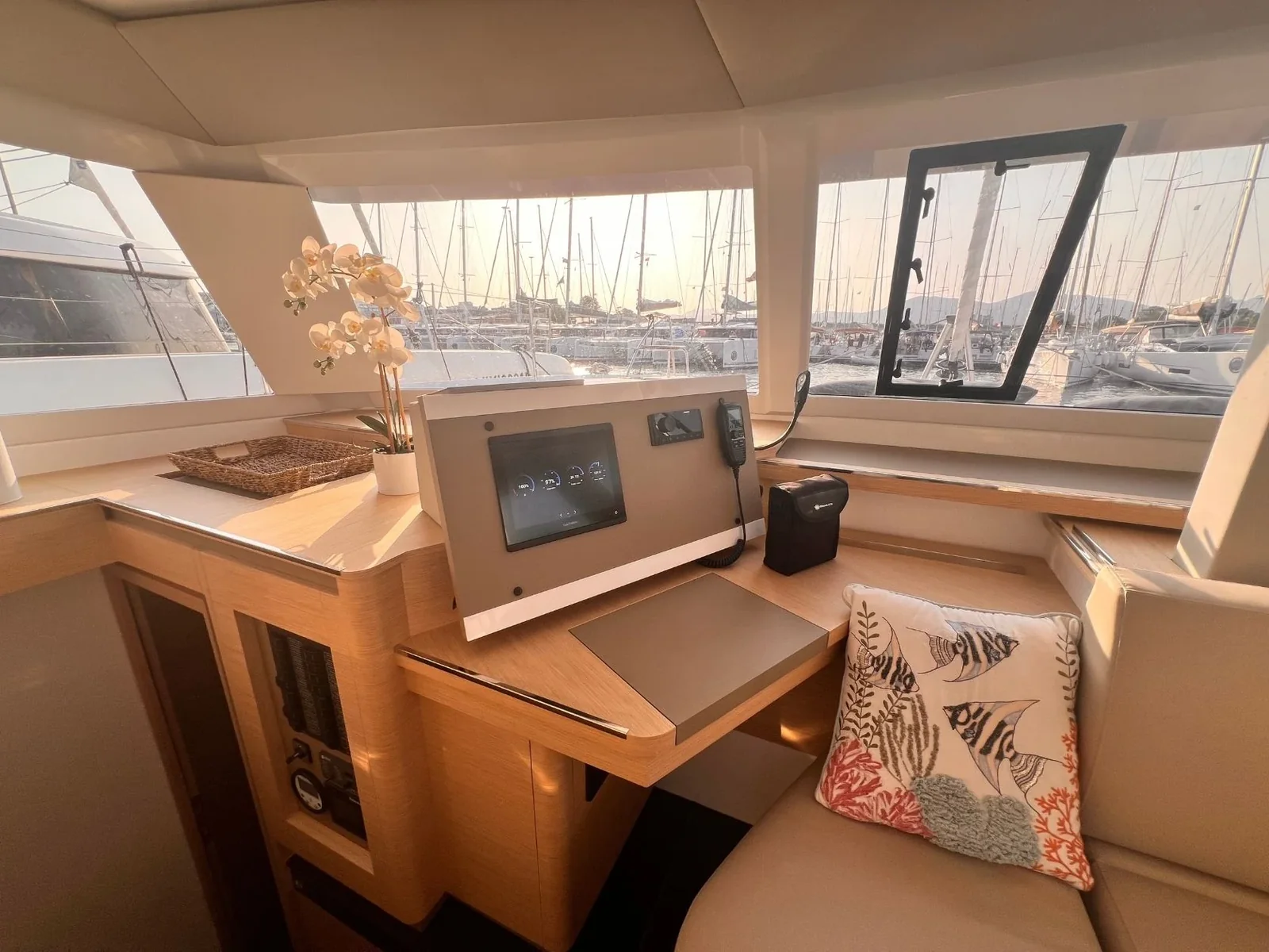 Yacht FOUNTAINE PAJOT Astrea 42 - Bollinger