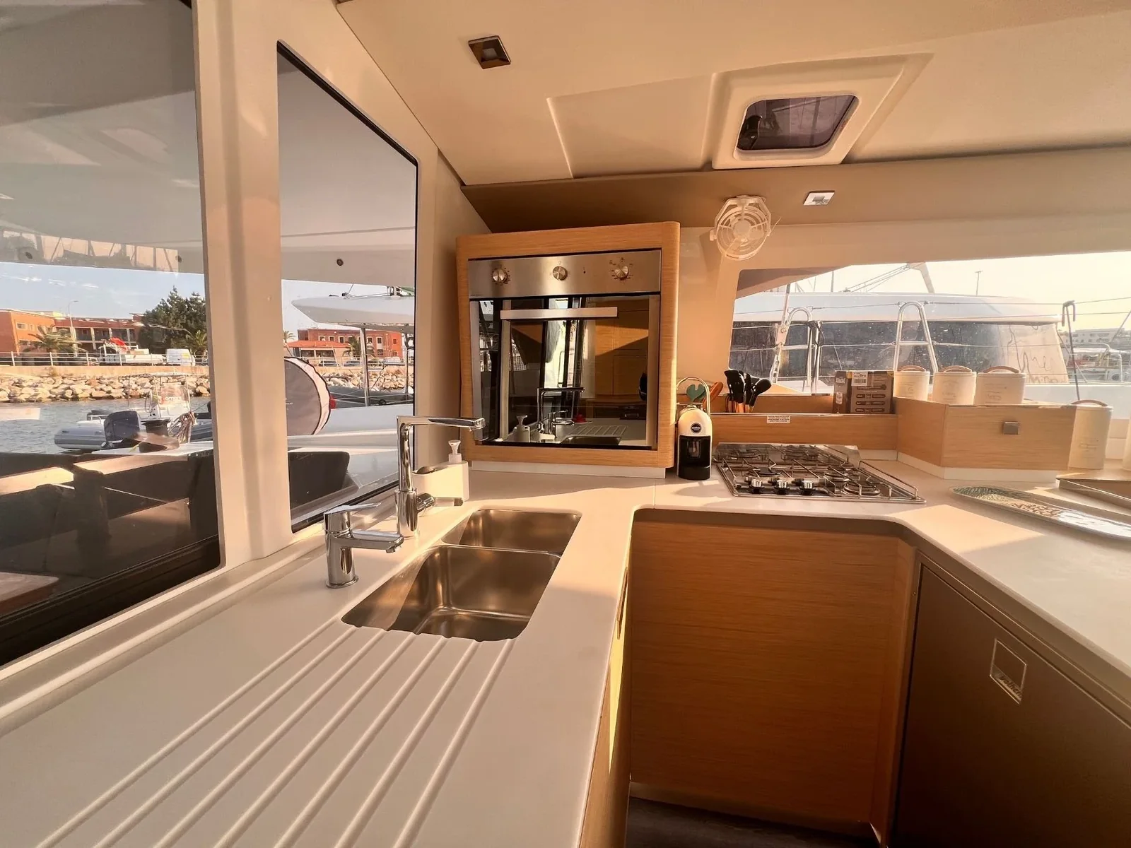 Yacht FOUNTAINE PAJOT Astrea 42 - Bollinger - Foto 1
