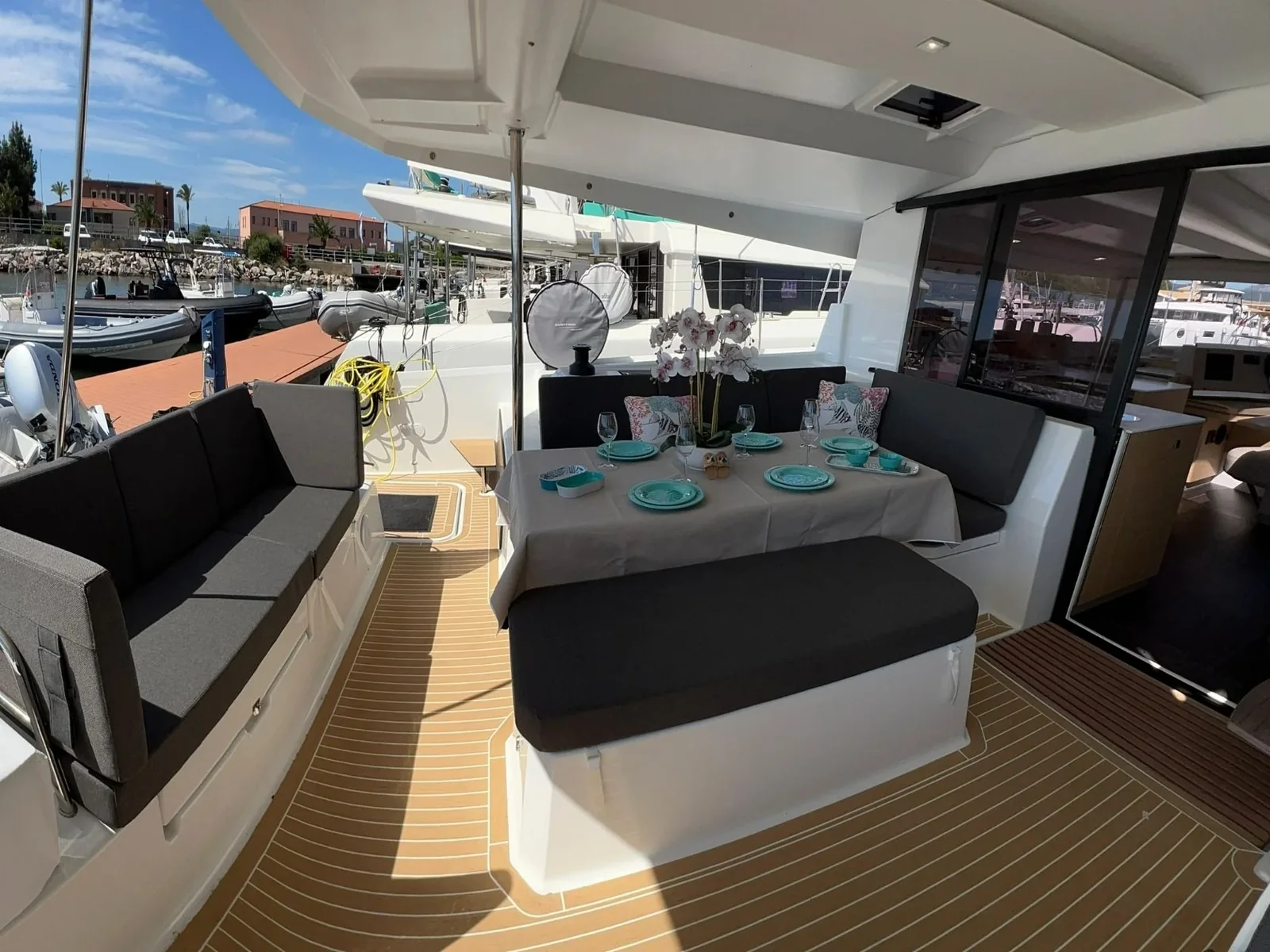 Yacht FOUNTAINE PAJOT Astrea 42 - Bollinger - Foto 1