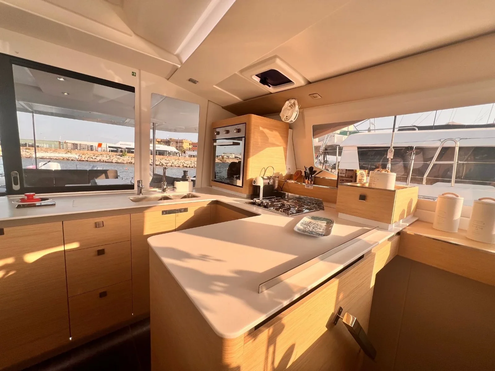 Yacht FOUNTAINE PAJOT Astrea 42 - Bollinger - Foto 1