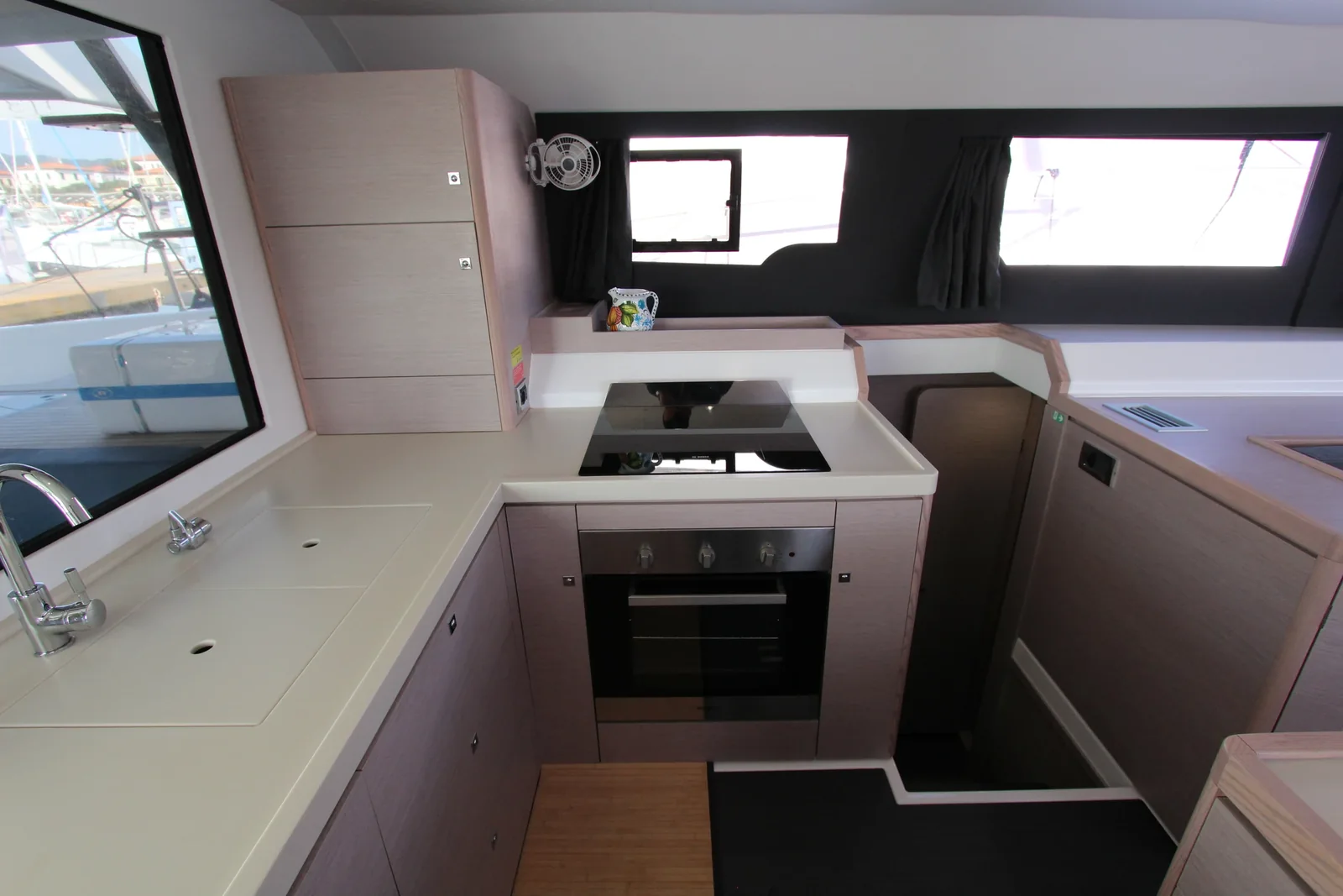 Yacht DUFOUR 48 Catamaran - Lublu - Foto 1