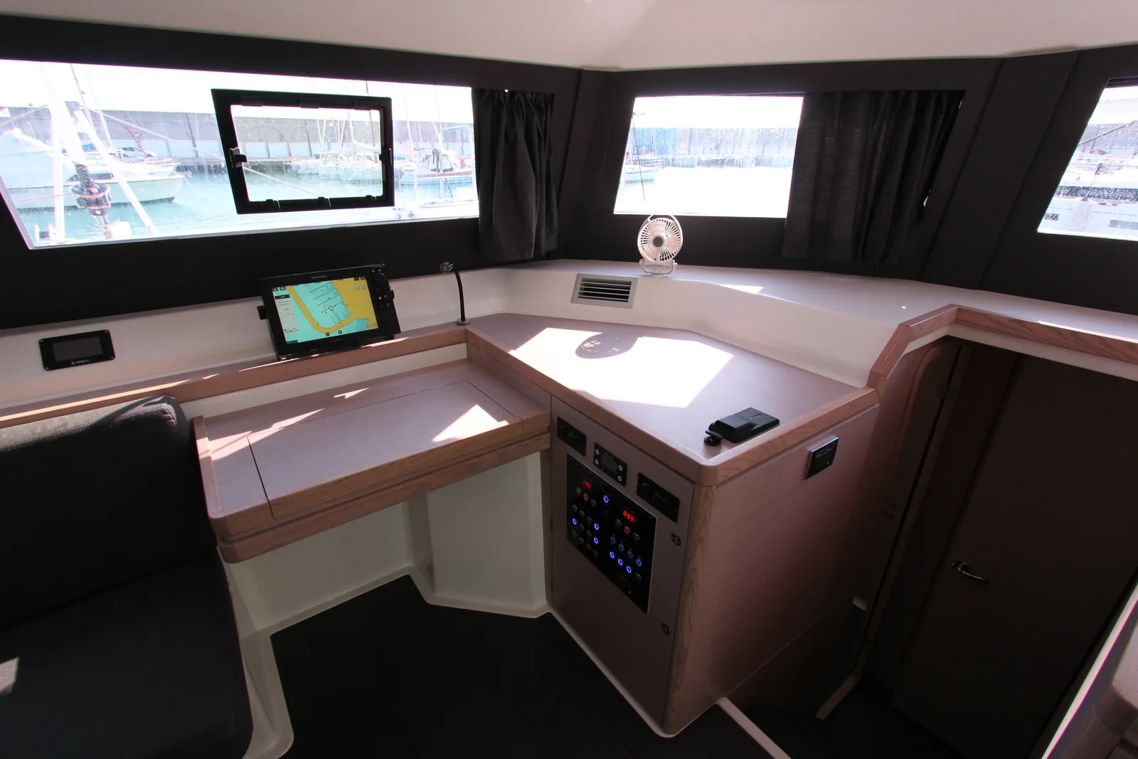 Yacht DUFOUR 48 Catamaran - Lublu - Foto 1