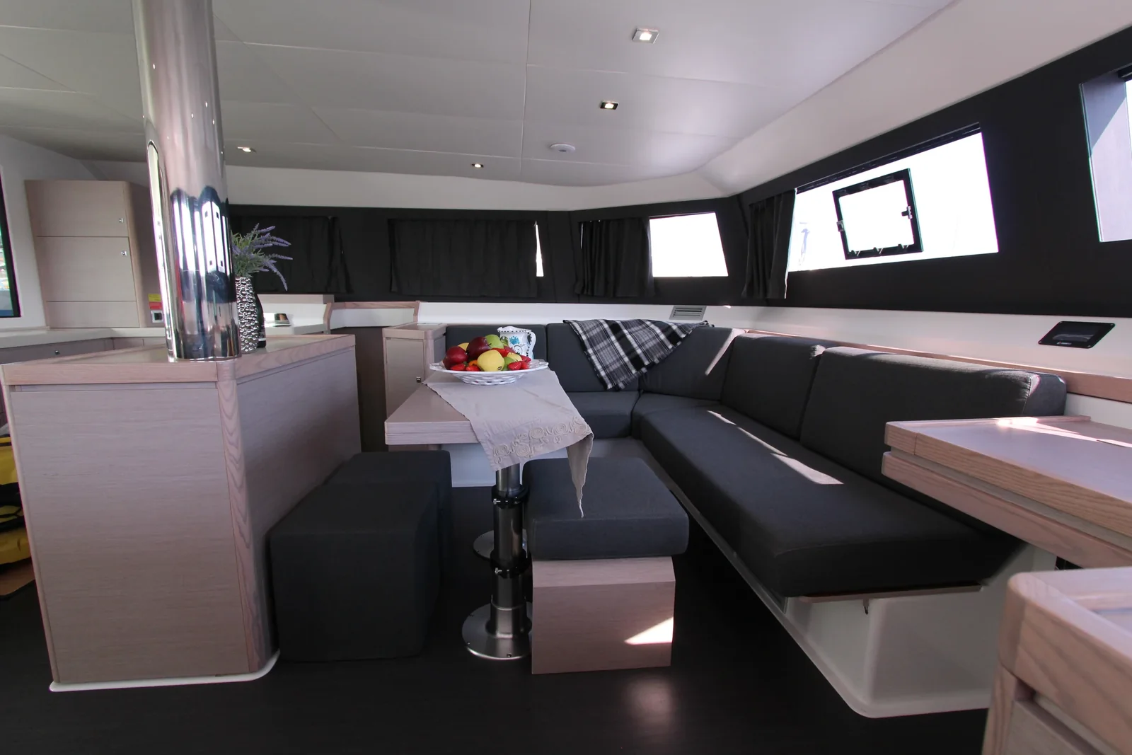 Yacht DUFOUR 48 Catamaran - Lublu - Foto 1