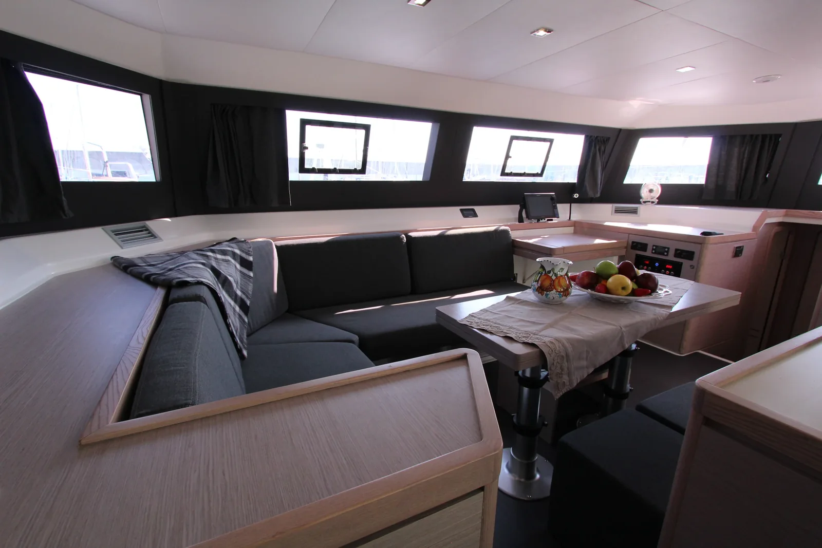Yacht DUFOUR 48 Catamaran - Lublu - Foto 1