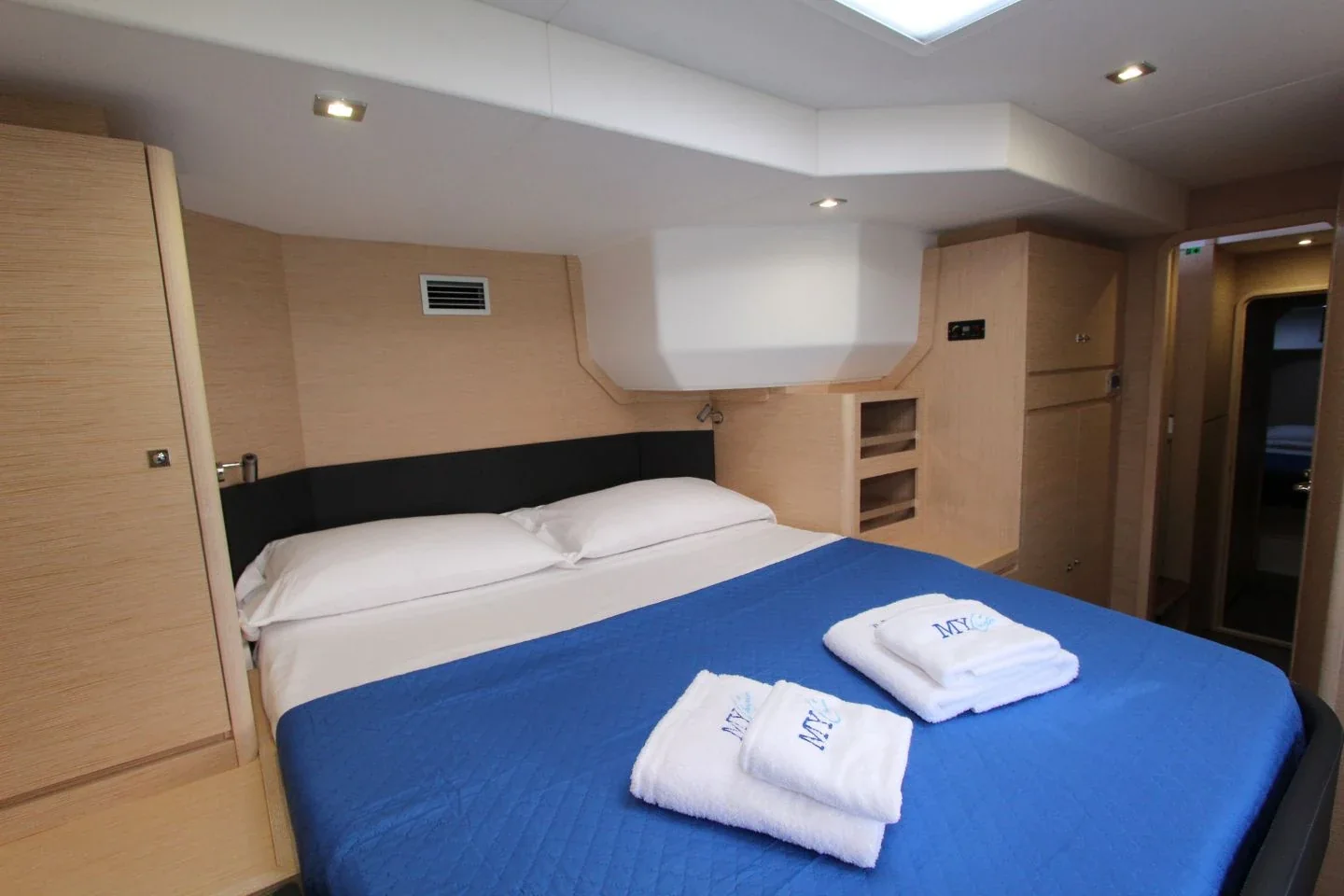Yacht DUFOUR 48 Catamaran - Stella - Foto 1
