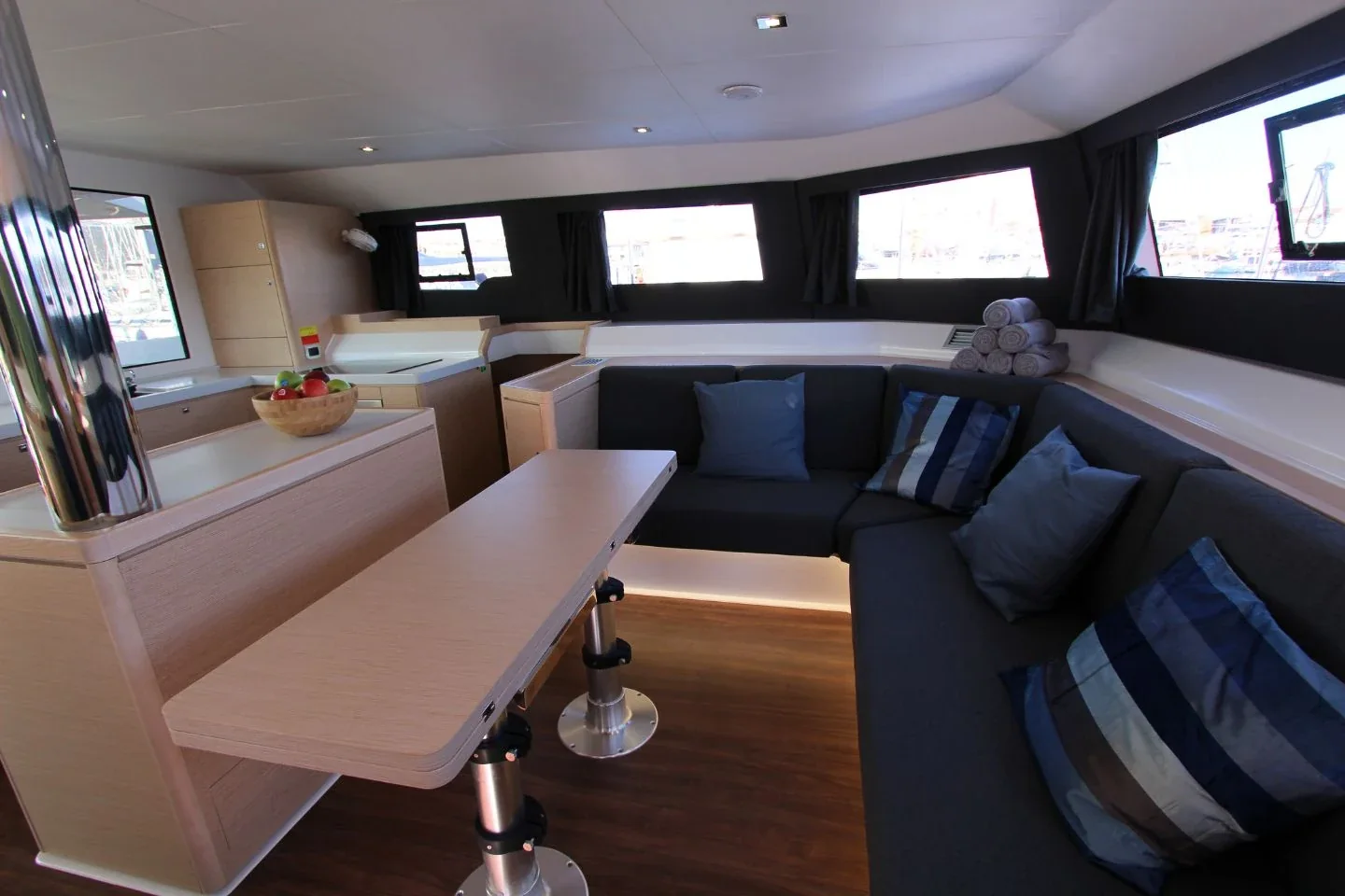 Yacht DUFOUR 48 Catamaran - Stella - Foto 1