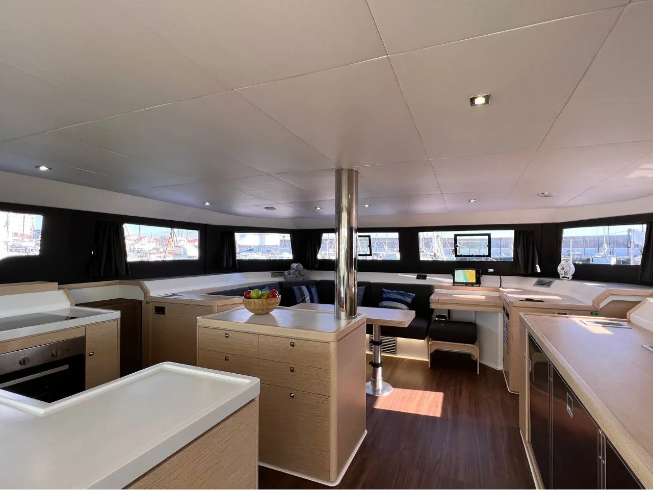 Yacht DUFOUR 48 Catamaran - Stella - Foto 1