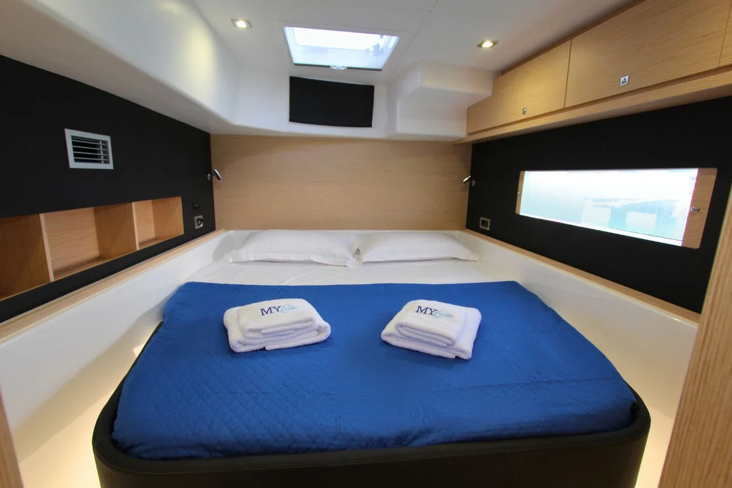 Yacht DUFOUR 48 Catamaran - Stella - Foto 1
