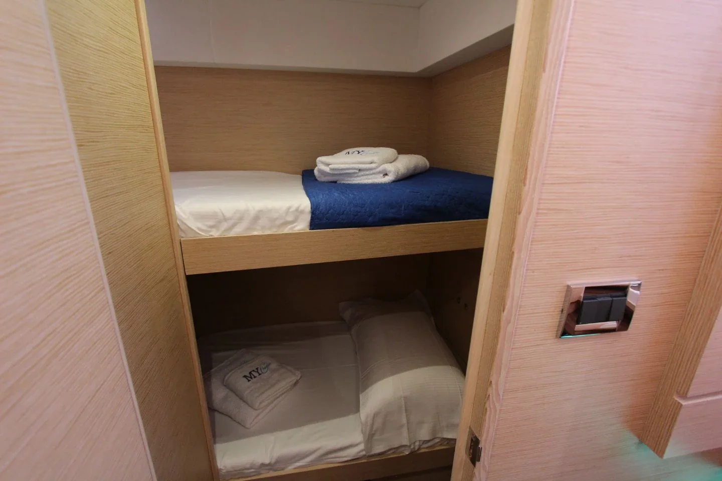 Yacht DUFOUR 48 Catamaran - Stella - Foto 1