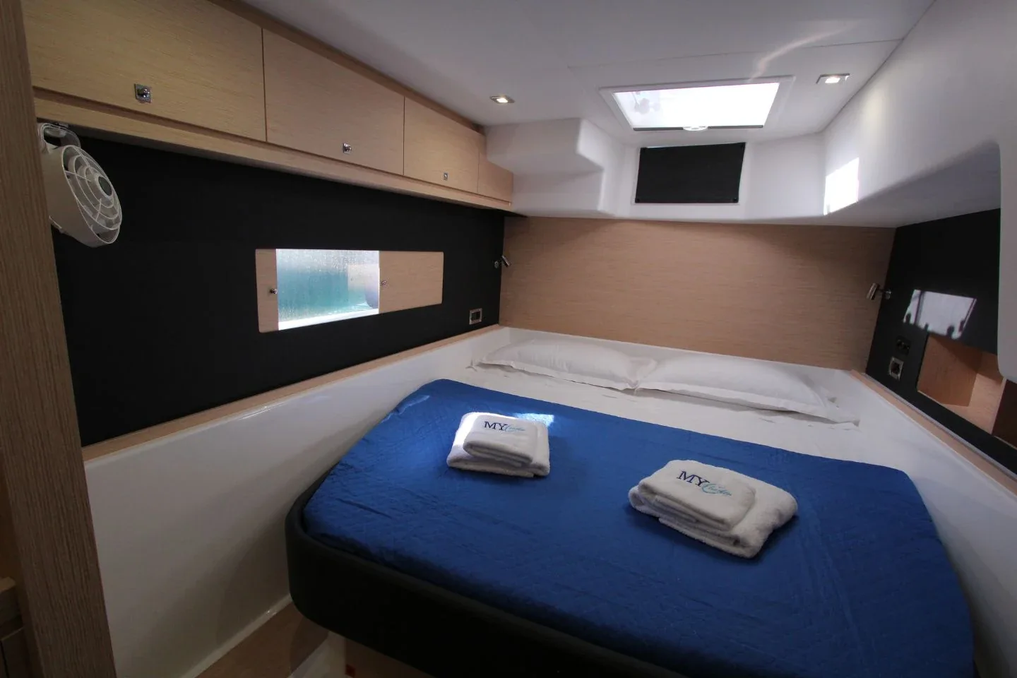 Yacht DUFOUR 48 Catamaran - Stella - Foto 1