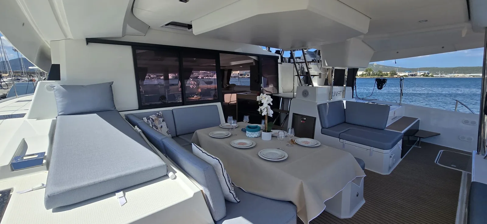 Yacht FOUNTAINE PAJOT Elba 45 - Ruinart - Foto 2