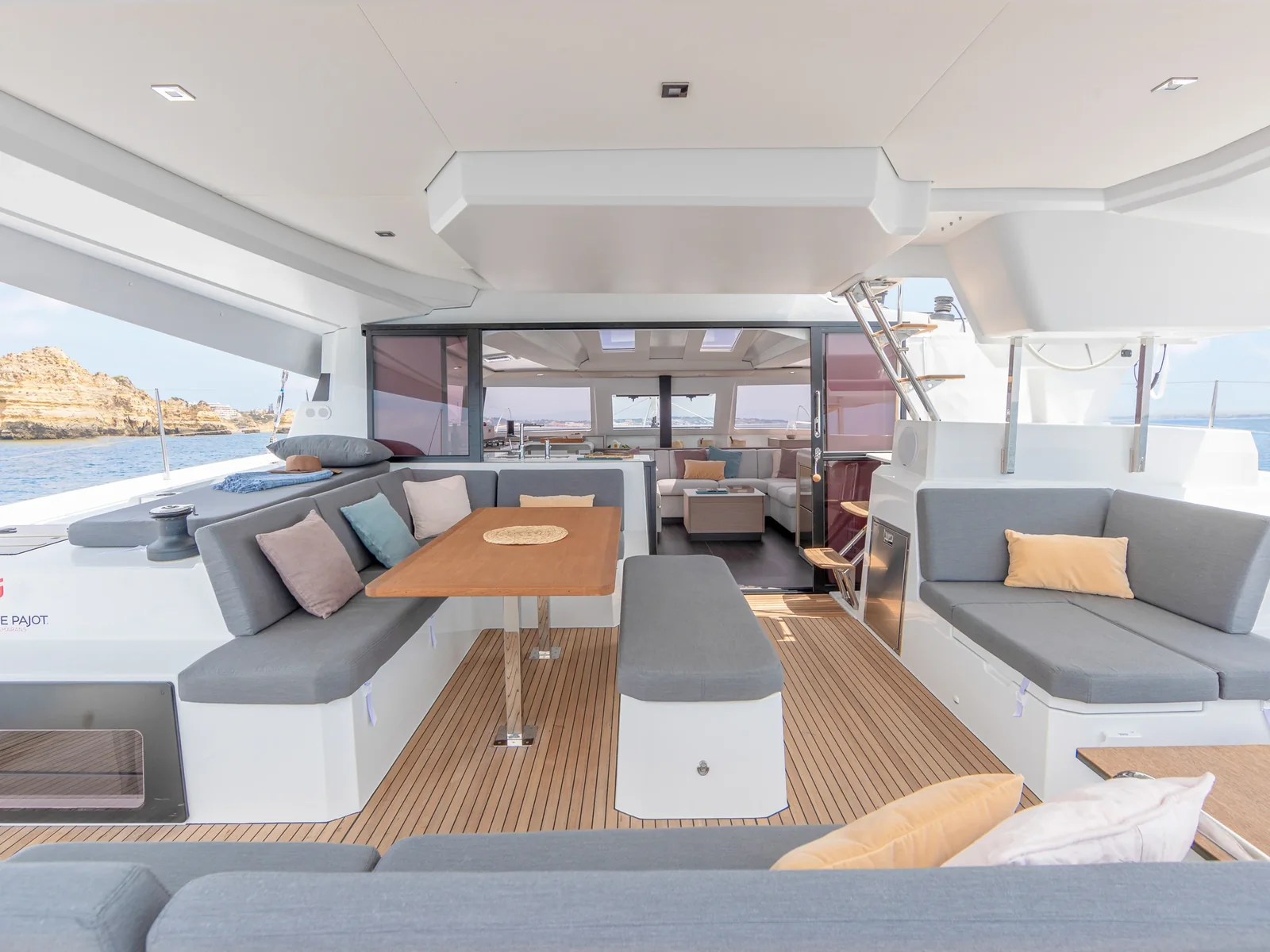 Yacht FOUNTAINE PAJOT Elba 45 - Ruinart - Foto 4