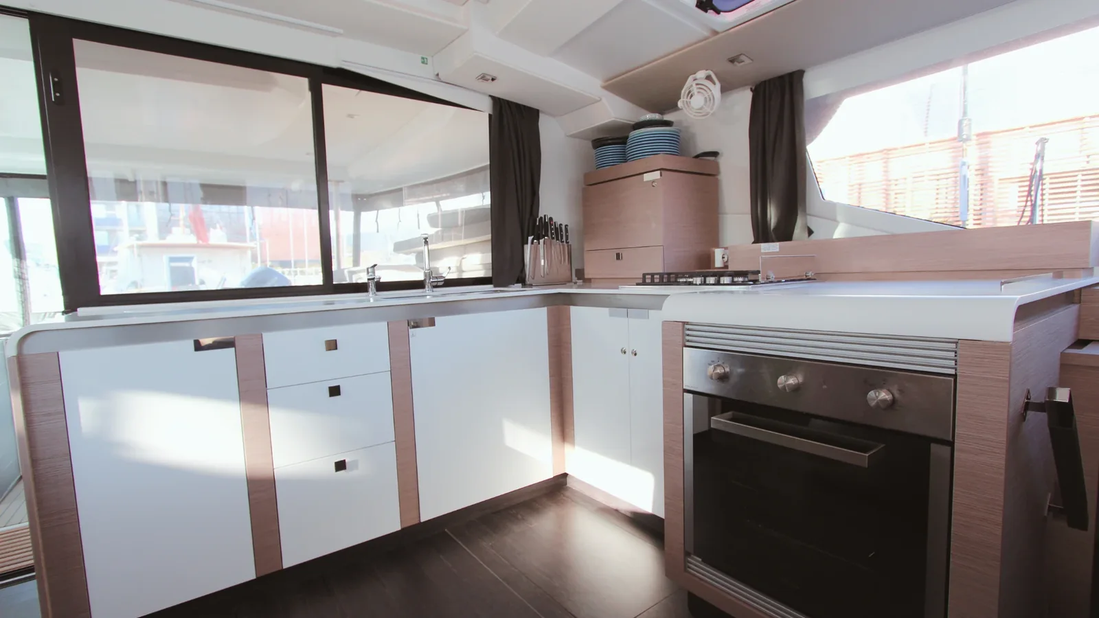 Yacht FOUNTAINE PAJOT Tanna 47 - Sonrisa - Foto 1