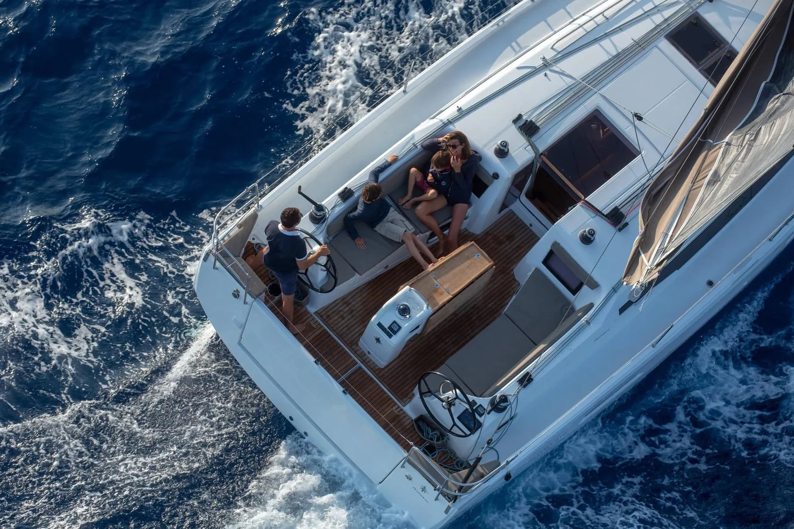 Yacht JEANNEAU Sun Odyssey 410 - Gaia - Foto 1