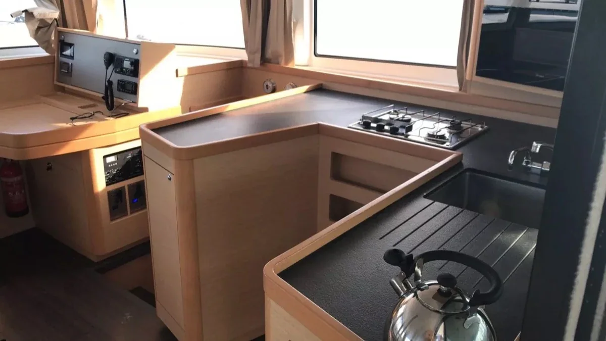 Yacht LAGOON 42 - Benetnash II - Foto 1
