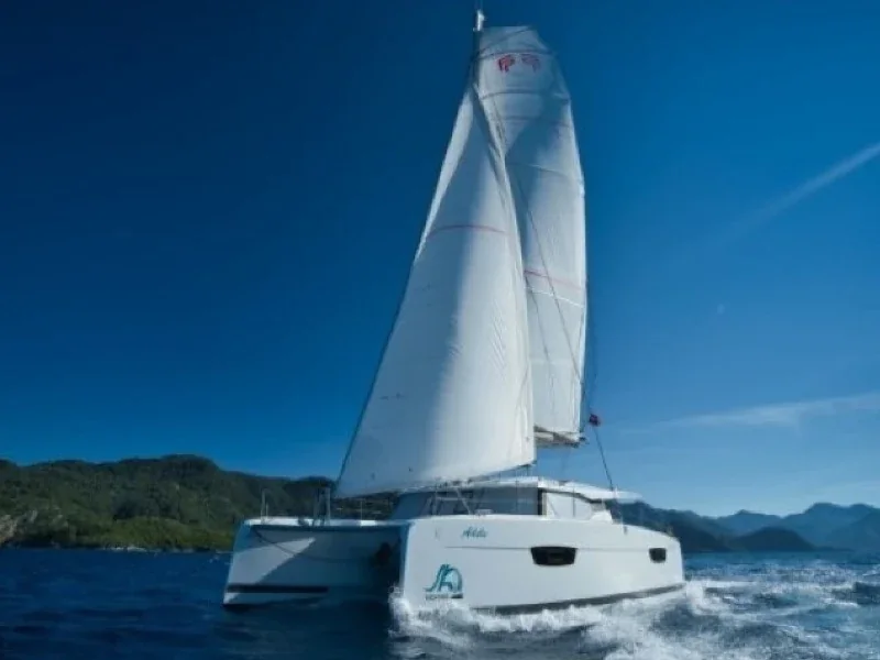 Yacht FOUNTAINE PAJOT Astrea 42 - Adele - Foto 1