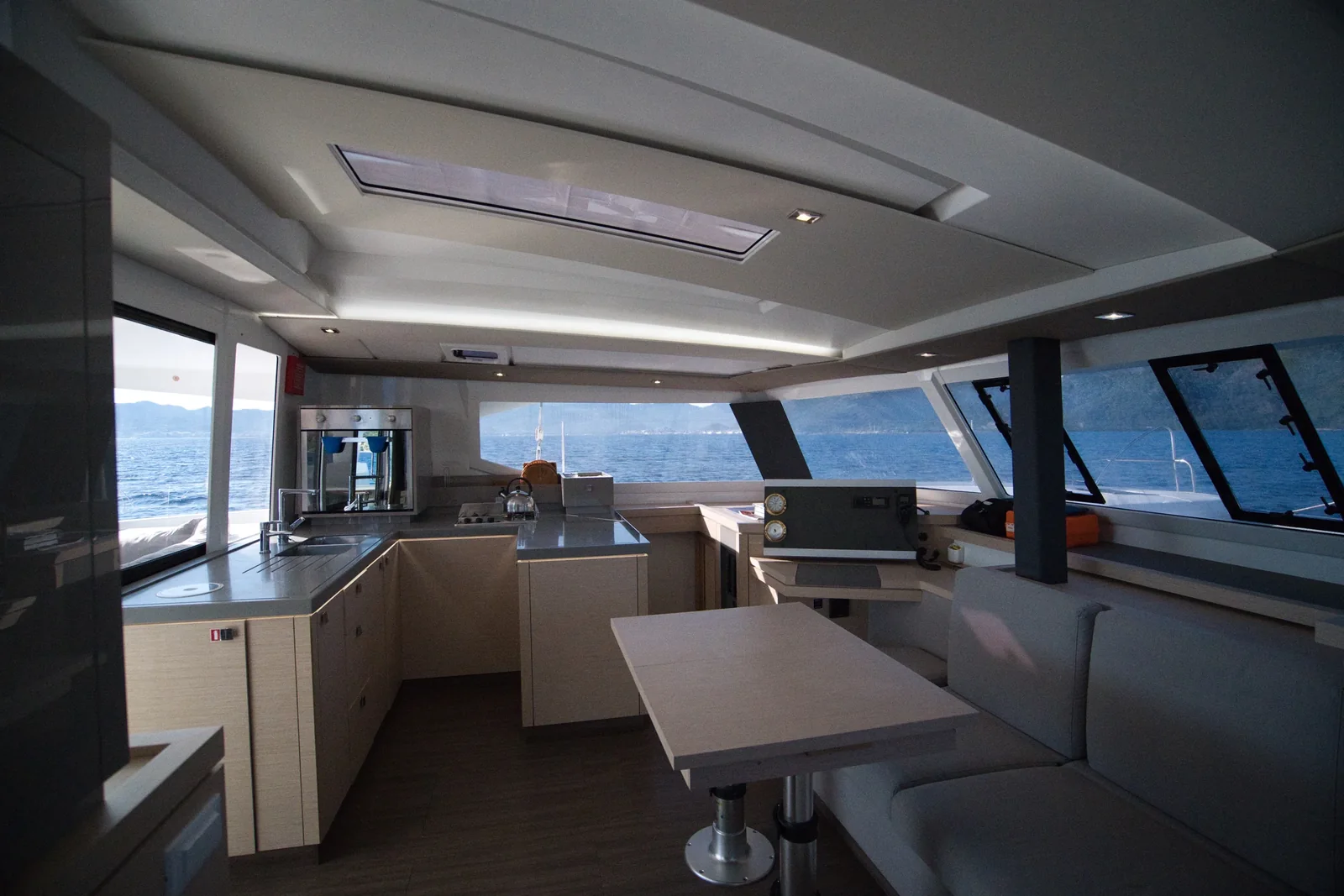 Yacht FOUNTAINE PAJOT Astrea 42 - Adele - Foto 1